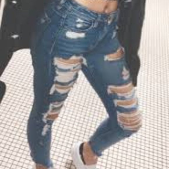 American Eagle Outfitters Denim - ripped light washed jeans